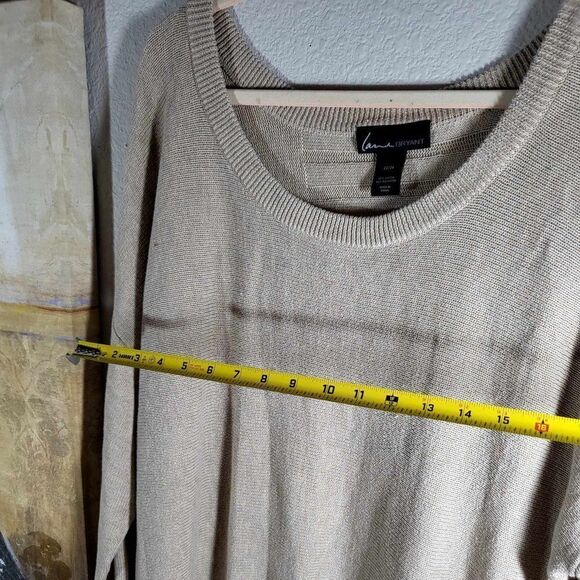 Used: Good Condition Lane Bryant Sweater. Size 24 - Picture 4 of 12
